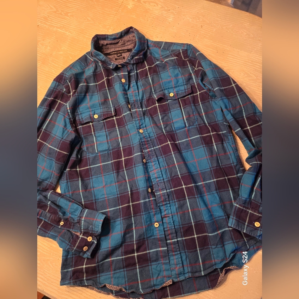 Men's Sz L TOMMY HILFIGER Plaid flannel Shirt